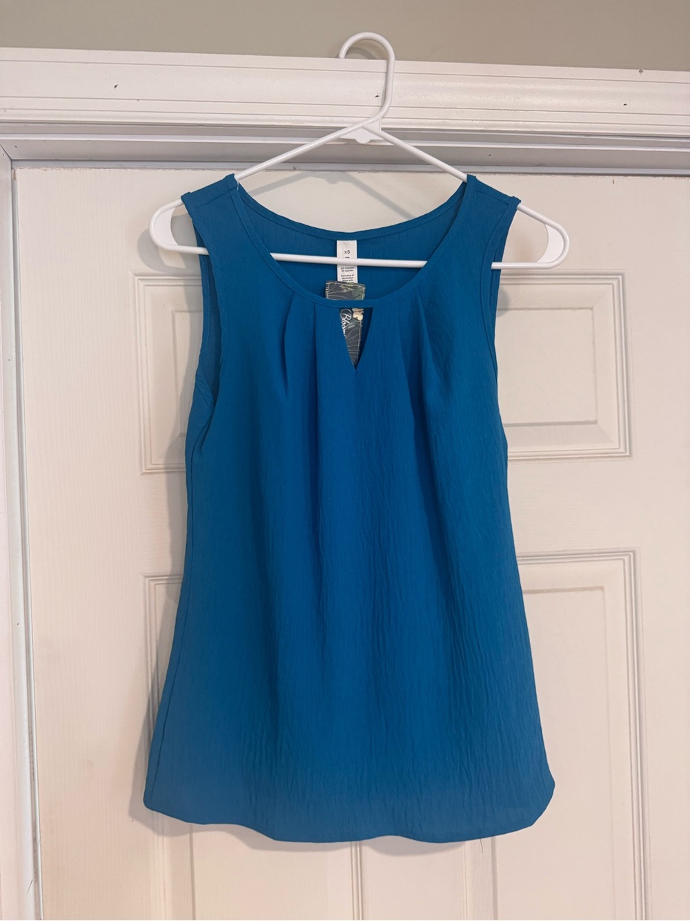 Sleeveless Teal Keyhole Camisole Top